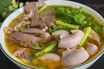 Bún lòng　（ブンホルモン）
