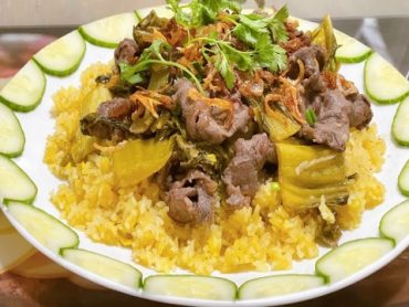 Cơm rang dưa bò　牛肉と高菜湏け炒めチャーハン