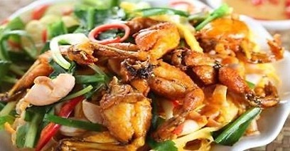 Ếch xào măng　カエル肉。竹の子炒め