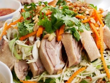 gỏi vịt　（ダック肉サラダ）