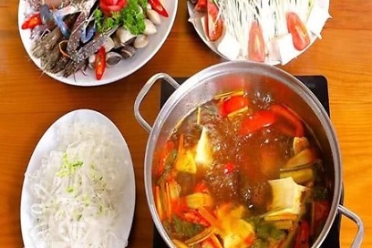 Lẩu thái hải sản　タイ風の海鮮鍋