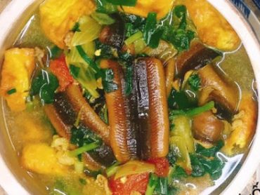 lươn om chuối đậu　（ウナギの青いバナナ蒸す）