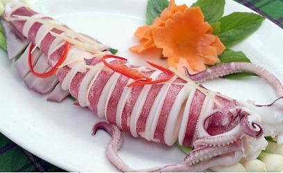 Mực hấp hành gừng　（蒸しイカ）