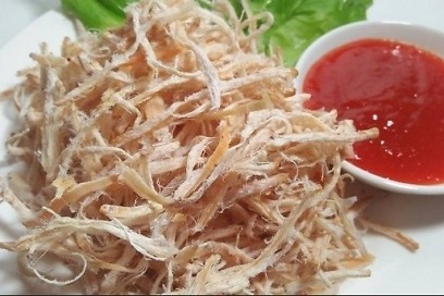 mực khô nướng　（干イカ焼き）