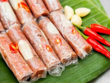 nem chua　（蒲鉾揚げ）