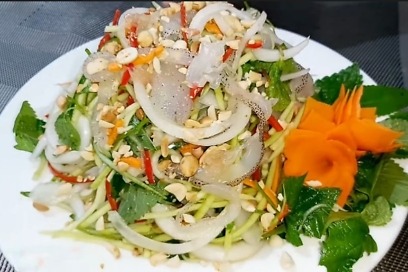 nộm sứa　（クラゲサラダ）