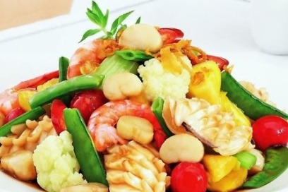 Rau thập cẩm xào hải sản　（海鮮と野菜炒め）