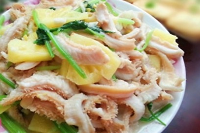 Sách bò xào dứa　（パイナップルと牛ハチノス炒め）